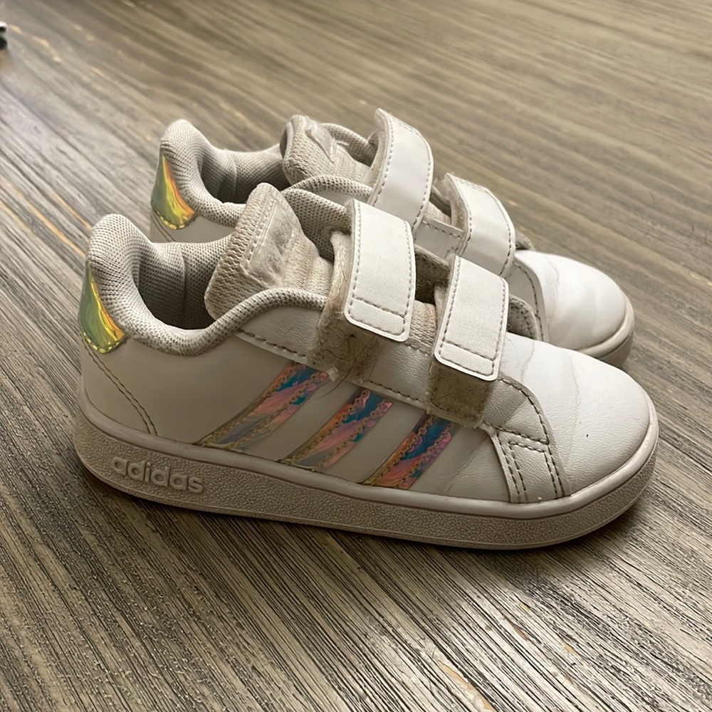Adidas sneakers toddler size 8